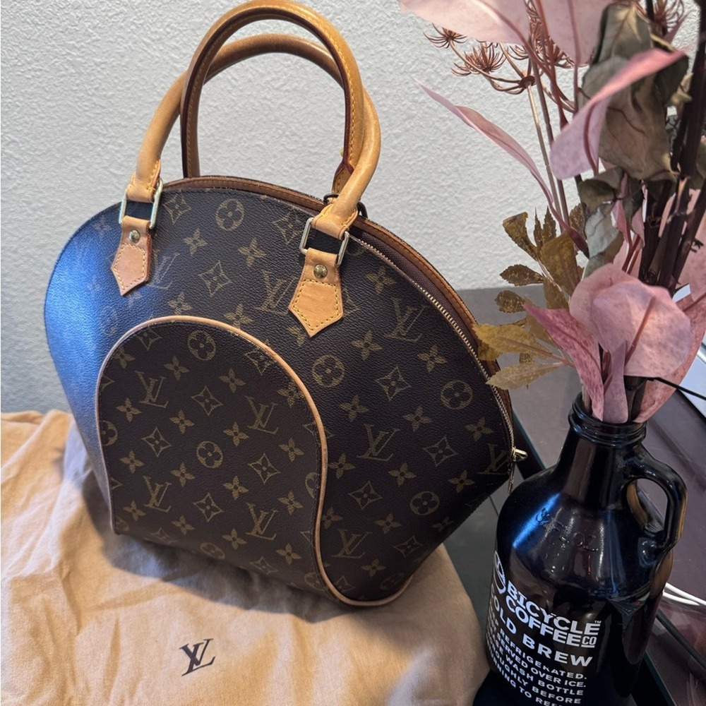 Louis Vuitton Ellipse GM Monogram Canvas Bag 2006 Made in France Vintage Rare